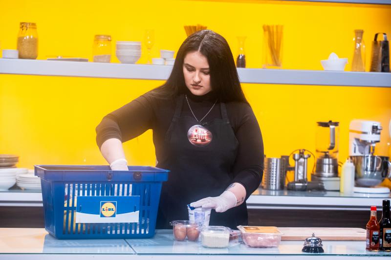 Preparatul care l-a făcut pe Chef Dumitrescu să scoată telefonul și să pozeze pentru Instagram. Ce era, de fapt, în farfurie