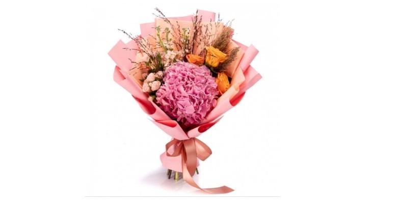 5 buchete de flori pe care le poți dărui la o cununie civilă toamna aceasta