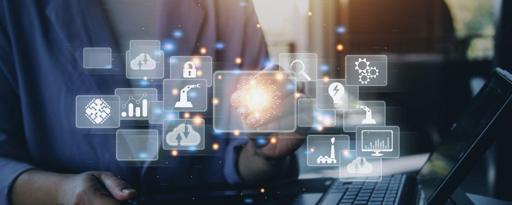 (P) Responsabilitate digitală: ce trebuie să înțeleagă persoanele publice și utilizatorii obișnuiți din România înainte de a se implica online