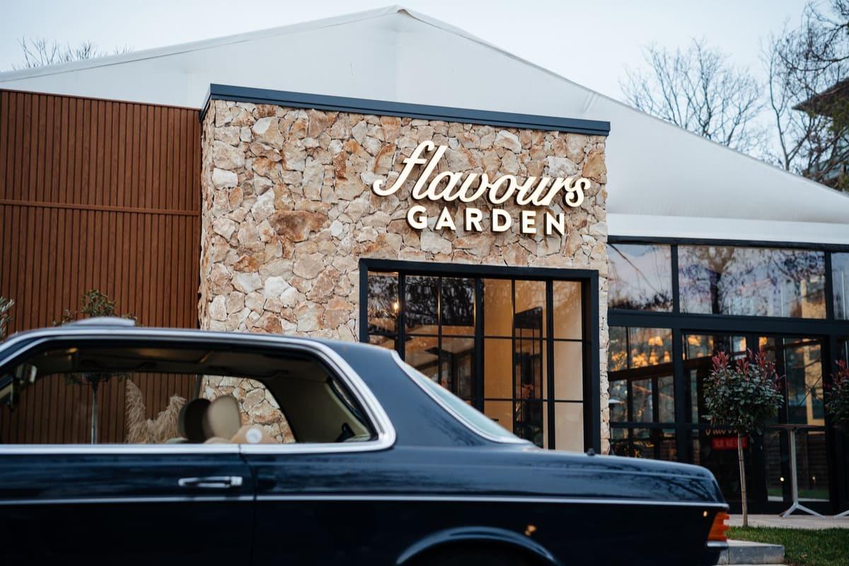 Poza pentru articolul (P) Flavours Garden: o experiență unică cu bucătărie live și meniuri personalizate pentru evenimentul tău