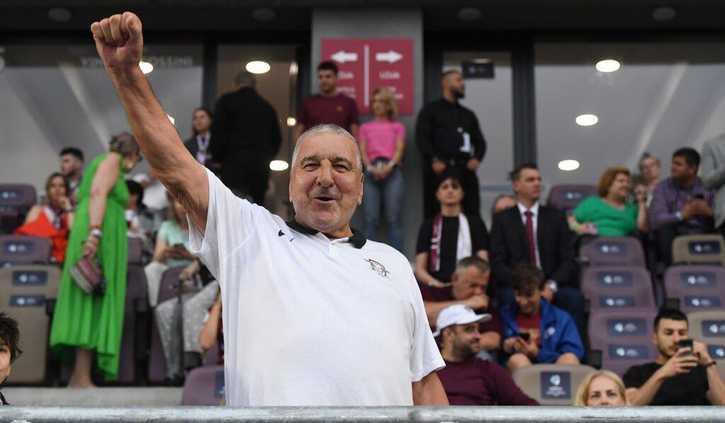 &#8220;Mă cunoaște lumea, mă iubește!&#8221; Ce prețuri are Rică Răducanu la restaurantul din Neptun: &#8220;Am față comercială&#8221;