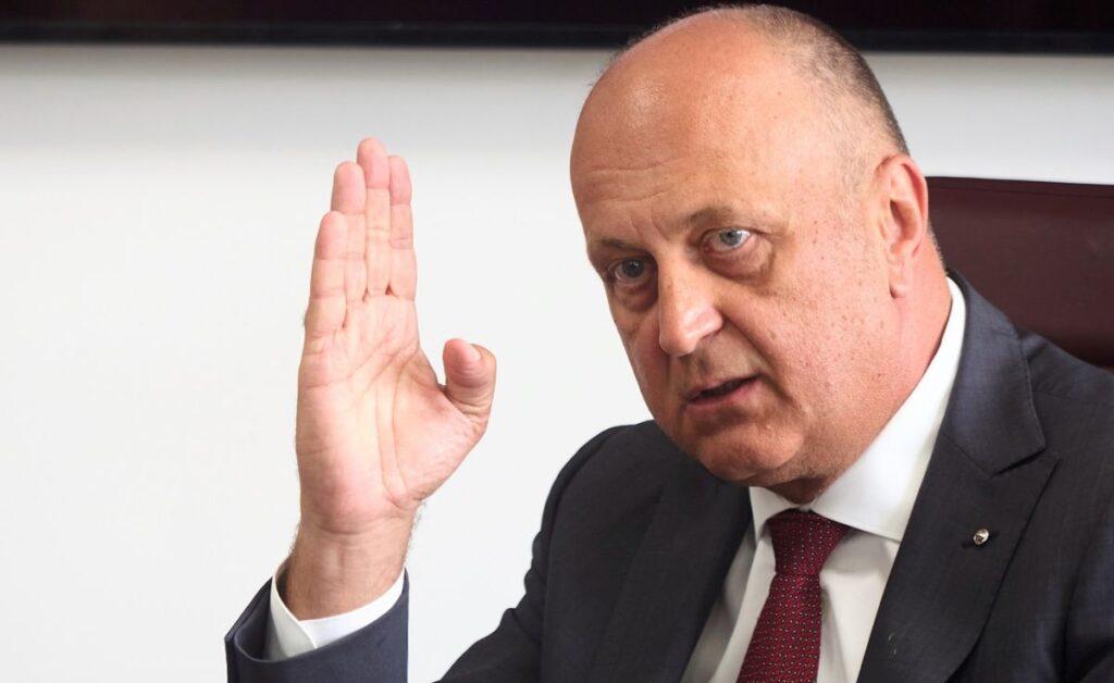 Milionarul român i-a spus nu afacerii, apoi s-a implicat alături de Dan Șucu în proiectul vital al acestuia!