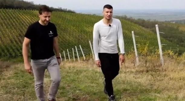 Momentul în care milionarul a venit cu un răspuns devastator după ce a fost umilit doar pentru că este român