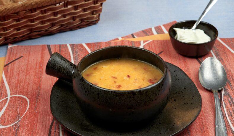 Ciorbă de burtă. Regina meselor de duminică, în familie