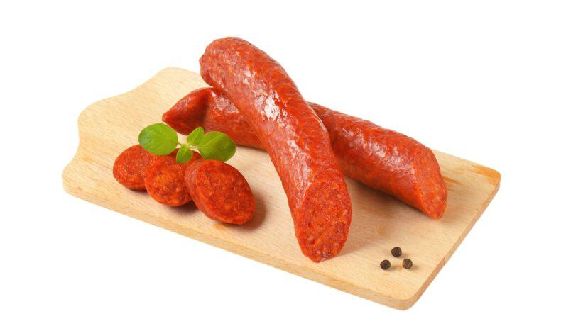 Cârnați de casă ungurești: Csabai kolbász. Rețetă tradițională autentică