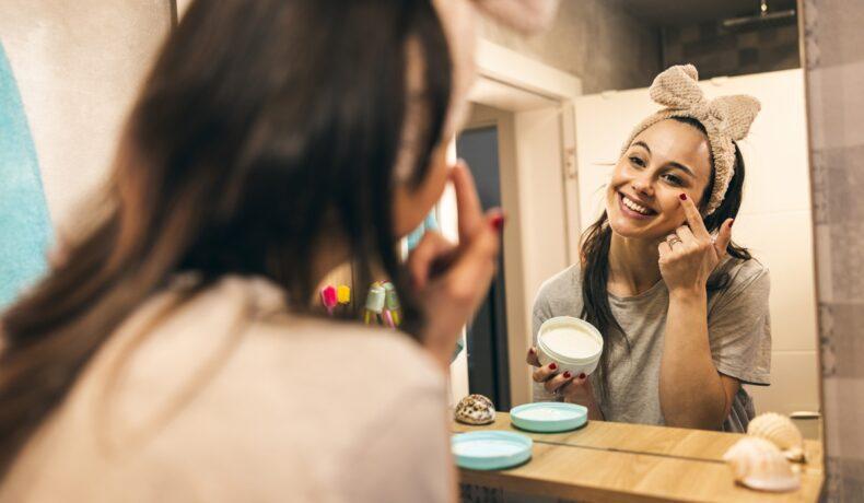 Secretele aplicării cremei hidratante. Ghid util pentru fiecare zi