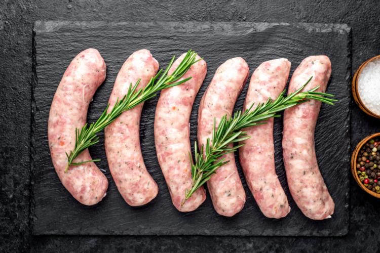 Cum faci cei mai buni cârnați de porc de casă. Rețeta tradițională