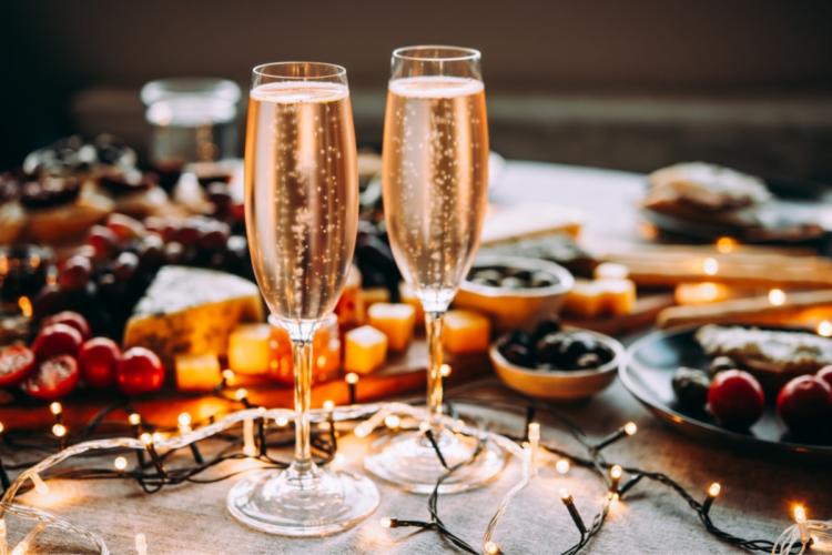 Masa de Revelion: 8 preparate care nu trebuie să lipsească. Ce se mănâncă în noaptea dintre ani