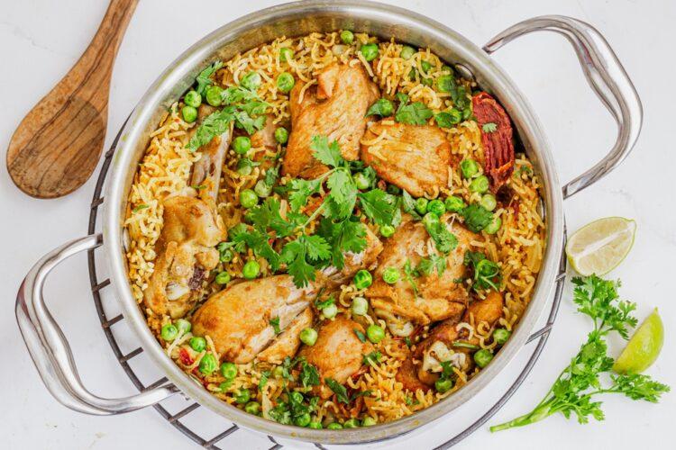Pui portughez cu orez. Cel mai aromat mod de a găti carnea de pui