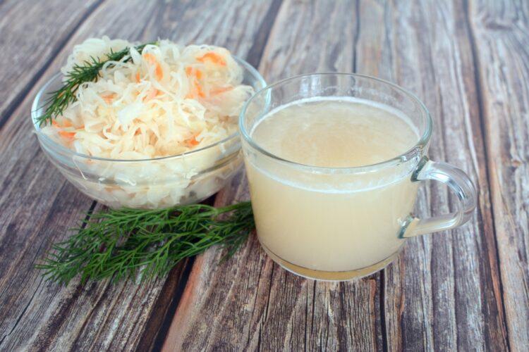 Varza murată și zeama de varză: ce beneficii au pentru sănătate