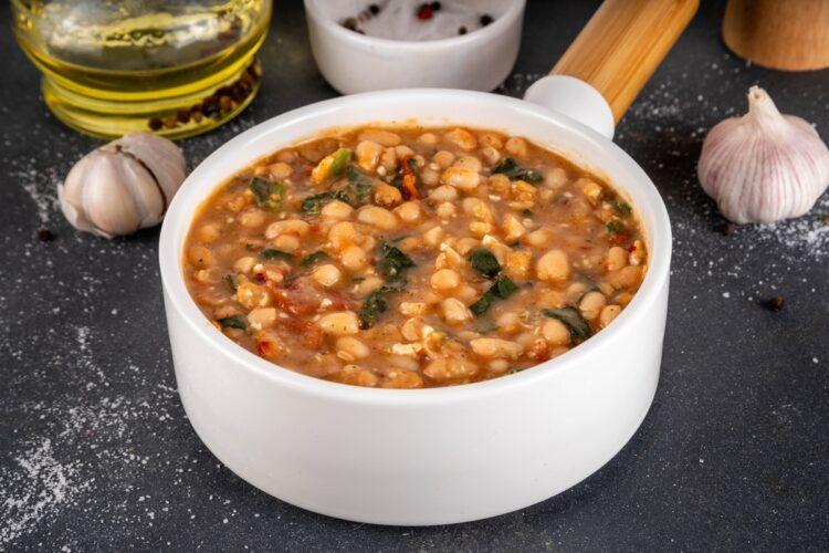 Mâncare de fasole scăzută. Cea mai gustoasă rețetă pentru Postul Paștelui 2026