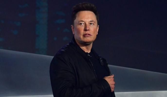 Elon Musk a oferit 5.000 de dolari unui tânăr ca acesta să își șteargă contul de Twitter. Ce l-a nemulțumit pe miliardar