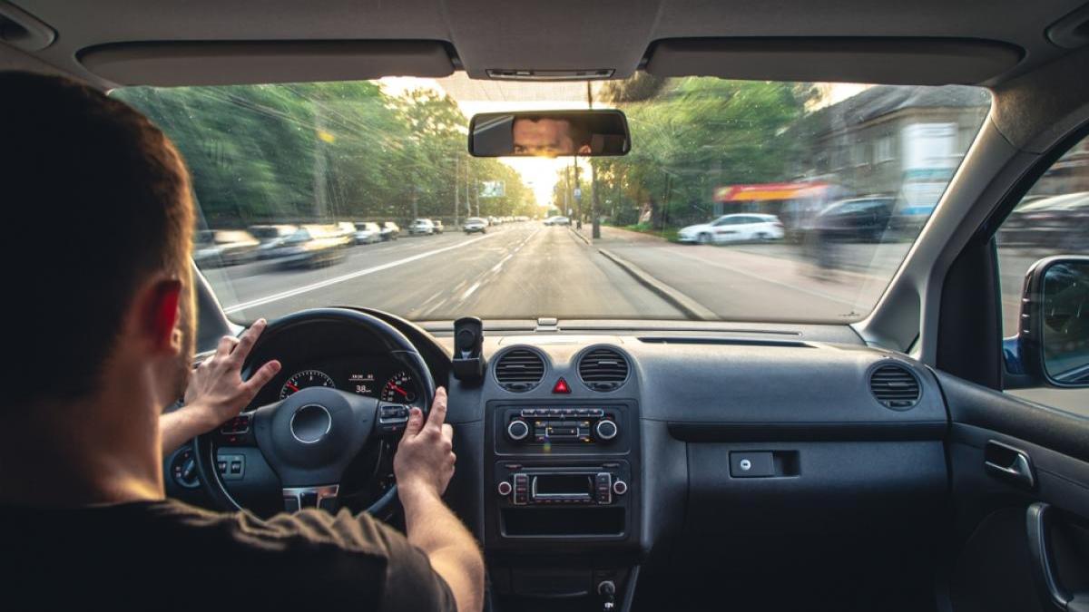 Permisul de conducere și certificatul de înmatriculare se scumpesc