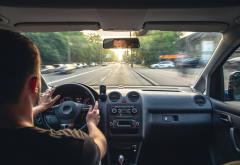 Permisul de conducere și certificatul de înmatriculare se scumpesc