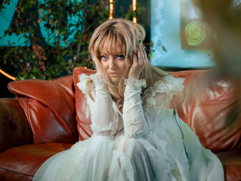  PREMIERĂ: Delia a cântat live la ZU piesa „Analog”, un manifest despre nevoia de emoții reale într-o lume digitală 