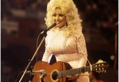 Dolly Parton, omagiată de vedetele din întreaga lume. Taylor Swift, Sabrina Carpenter, Beyoncé și Billy Ray Cyrus, printre cei care și-au luat rămas bun de la legendara artistă