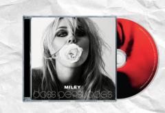 Miley începe o nouă eră! Și-a schimbat numele și vine cu albumul „Bass Persuades”