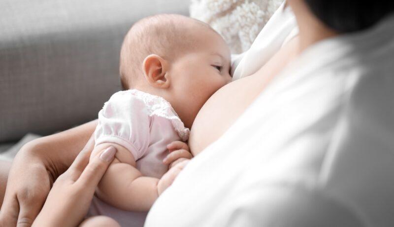 Cinci alimente care ajută lactația. Cum să te hrănești ca proaspătă mămică, potrivit specialiștilor