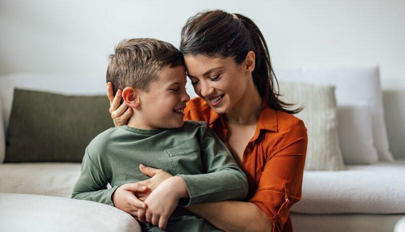 Un nou studiu dezvăluie dezavantajul de a fi primul născut sau copilul unic