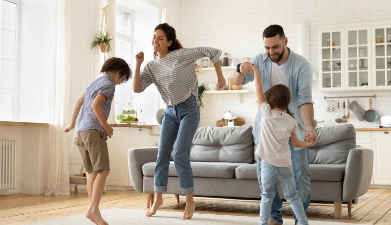 Cum să ai un weekend relaxant în familie fără stres