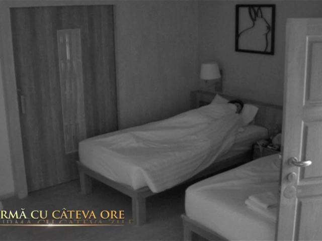 Scene Fierbinți Pe Canapea Cati și Ispita George și Au Dat Frau Liber Plăcerilor Carnale Video Antena 1