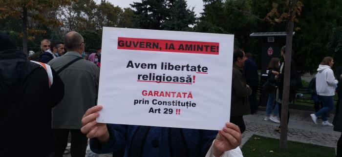 Protest la moaÈtele Sfintei Parascheva