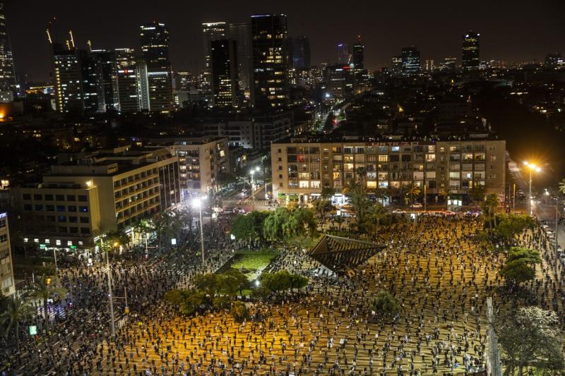 Protestatarii respectă distanțarea socială la manifestația de la Tel Aviv