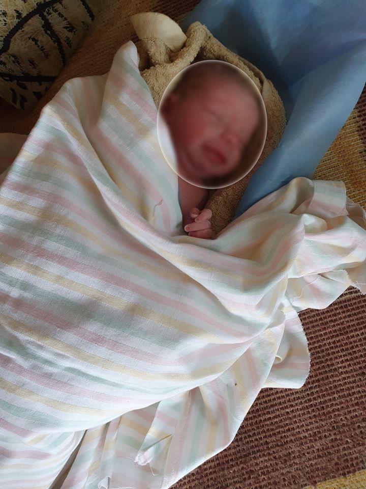 Bebelușul născut în Sâmbăta Mare este un băiețel sănătos