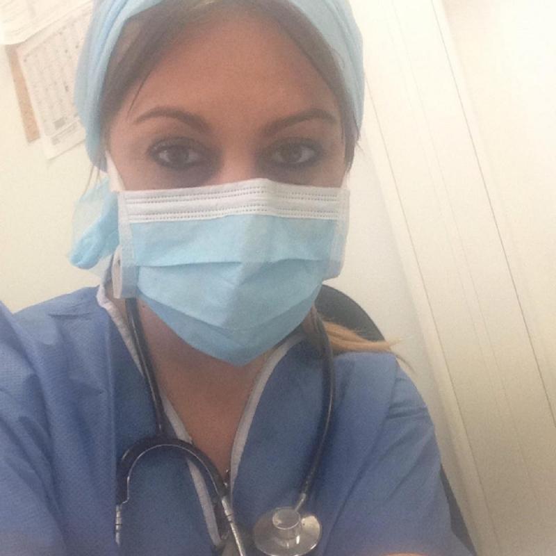 Simona Suciu, asistentă româncă din Franța