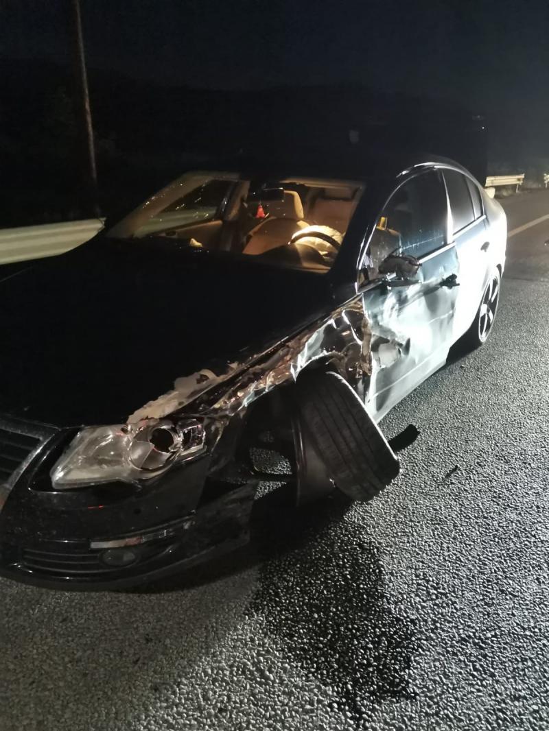 Un autoturism condus de un bărbat de 29 de ani a fost implicat în accident.