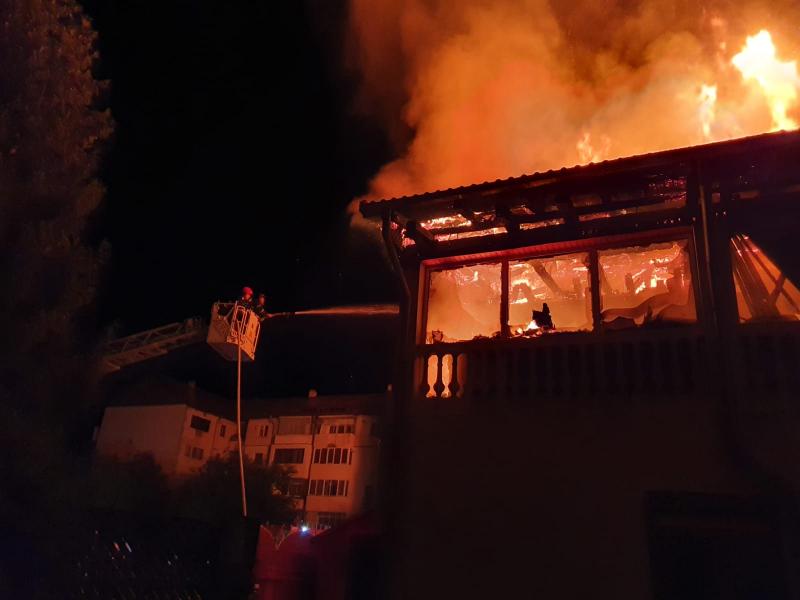 Băiatul de 18 ani ar fi suferit de autism și locuia la mansarda casei