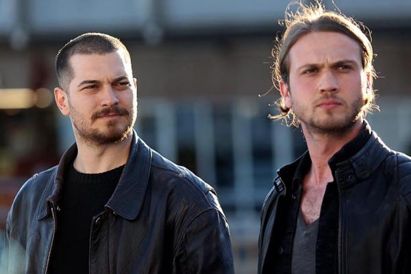 Informații Despre Intrusul