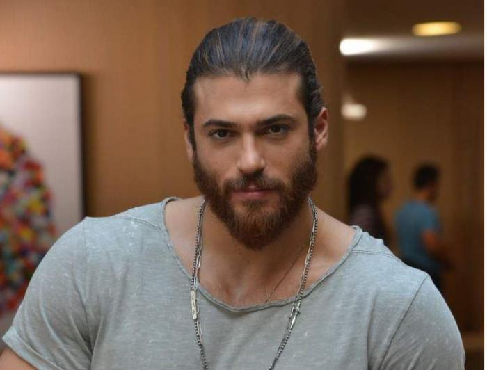 Can Yaman, în serialul "Vis de iubire" Can Yaman, în rolul personajului Can din serialul "Vis de iubire"