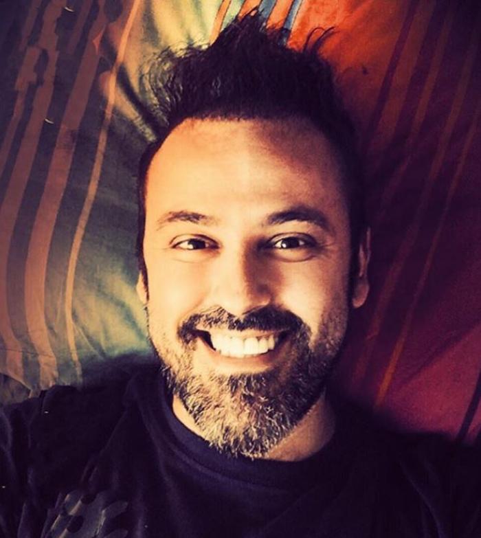 Doga Yaltirik în rolul lui Sadi în serialul “Ține-mă de mână”