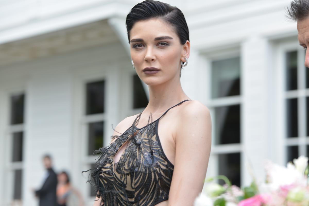 Sevcan Yasar, frumoasa actriță din rolul lui Aylin din serialul “Vis de iubire”