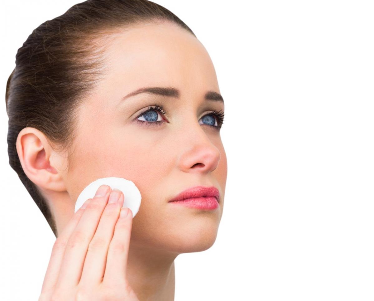 Cum ne demachiem corect? - Sfaturi pentru un ten curat