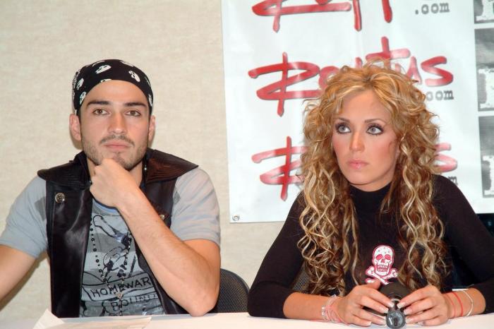 Alfonso Herrera si Anahi, in cadrul unei conferinte de presa sustinuta la Madison Square Garden Alfonso Herrera, implicat în cauze umanitare