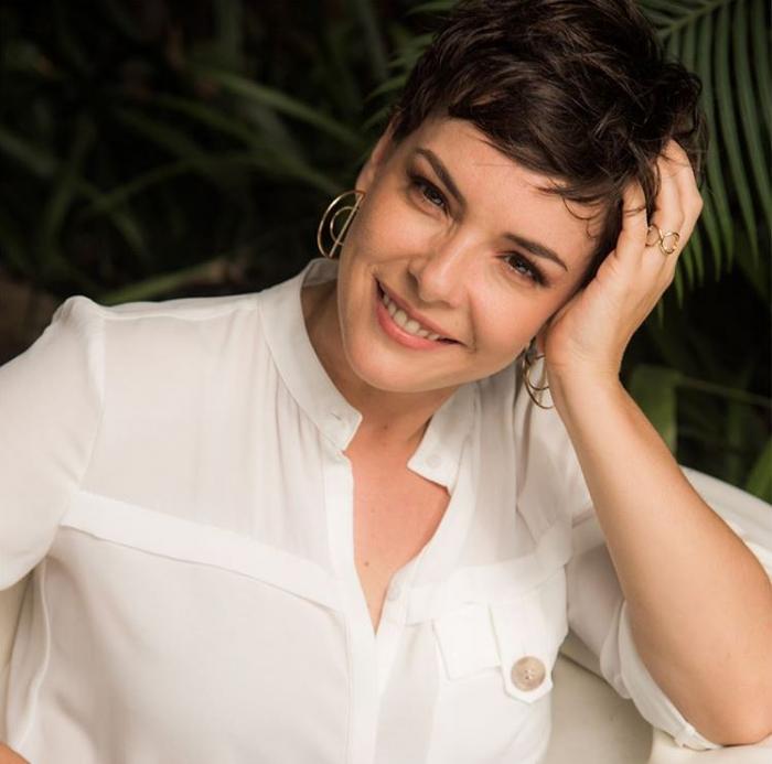 Regiane Alves, frumoasa Clara din telenovela “Legături de familie”