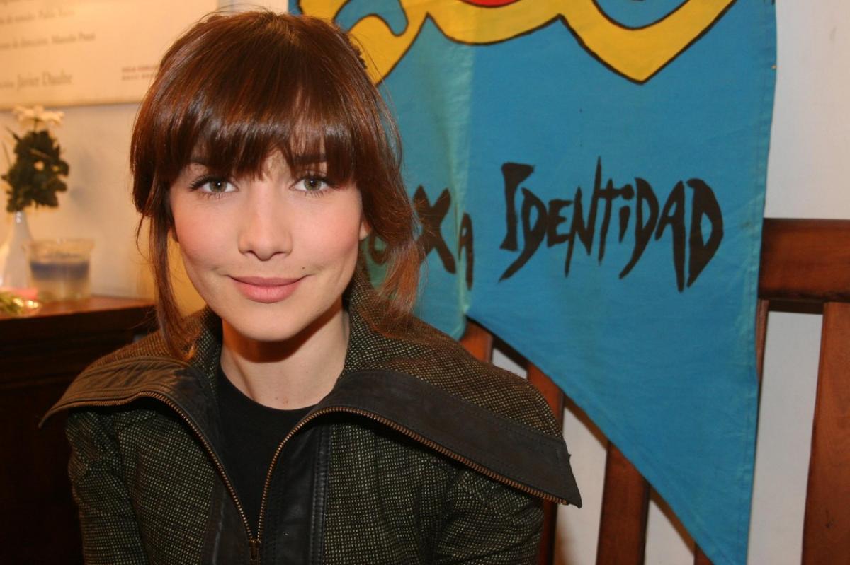 Natalia Oreiro poartă breton și este nemachiată