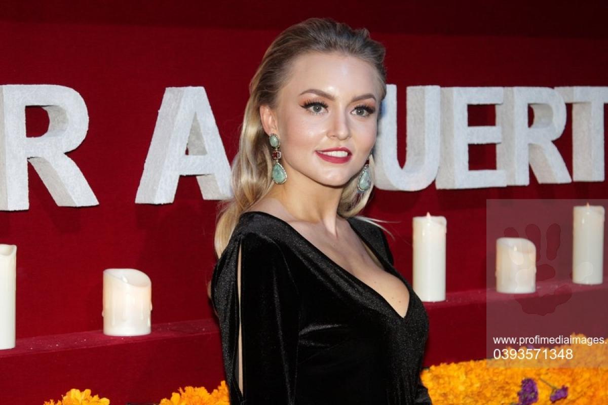 Sebastian Rulli si Angelique Boyer, sport împreună