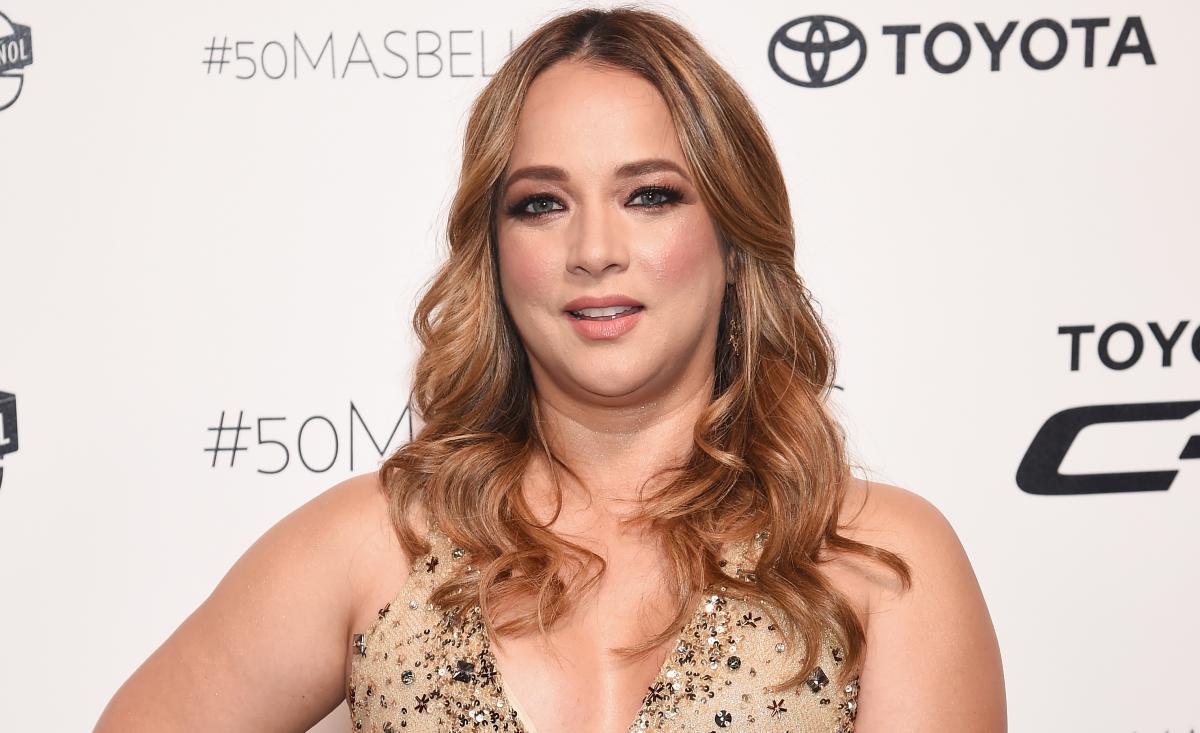 Adamari Lopez îmbrăcată într-o rochie de gală