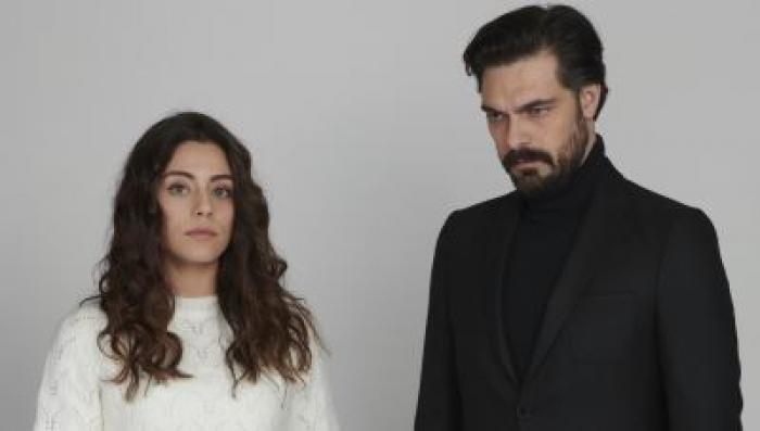 Halil İbrahim Ceyhan poartă o ținută all-black