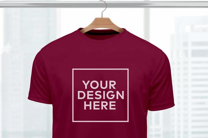 tricou vișiniu cu mesaj