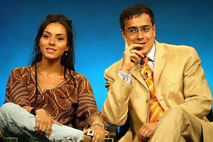 Jorge Enrique Abello poartă un costum auriu