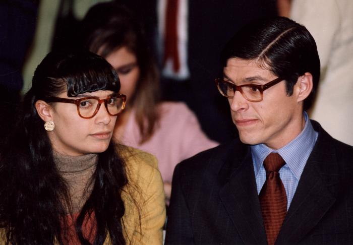 Ana Maria Orozco și Mario Duarte stau unul lângă celălalt