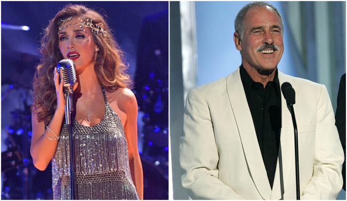 Anahí poartă o rochie de seară, are părul desprins și cântă în fața unui microfon, iar Andres García se află în fața unui microfon, are o cămașă neagră și un sacou alb