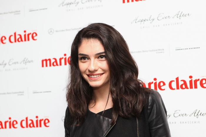 Hazar Ergüçlü poartă o ținută all-black