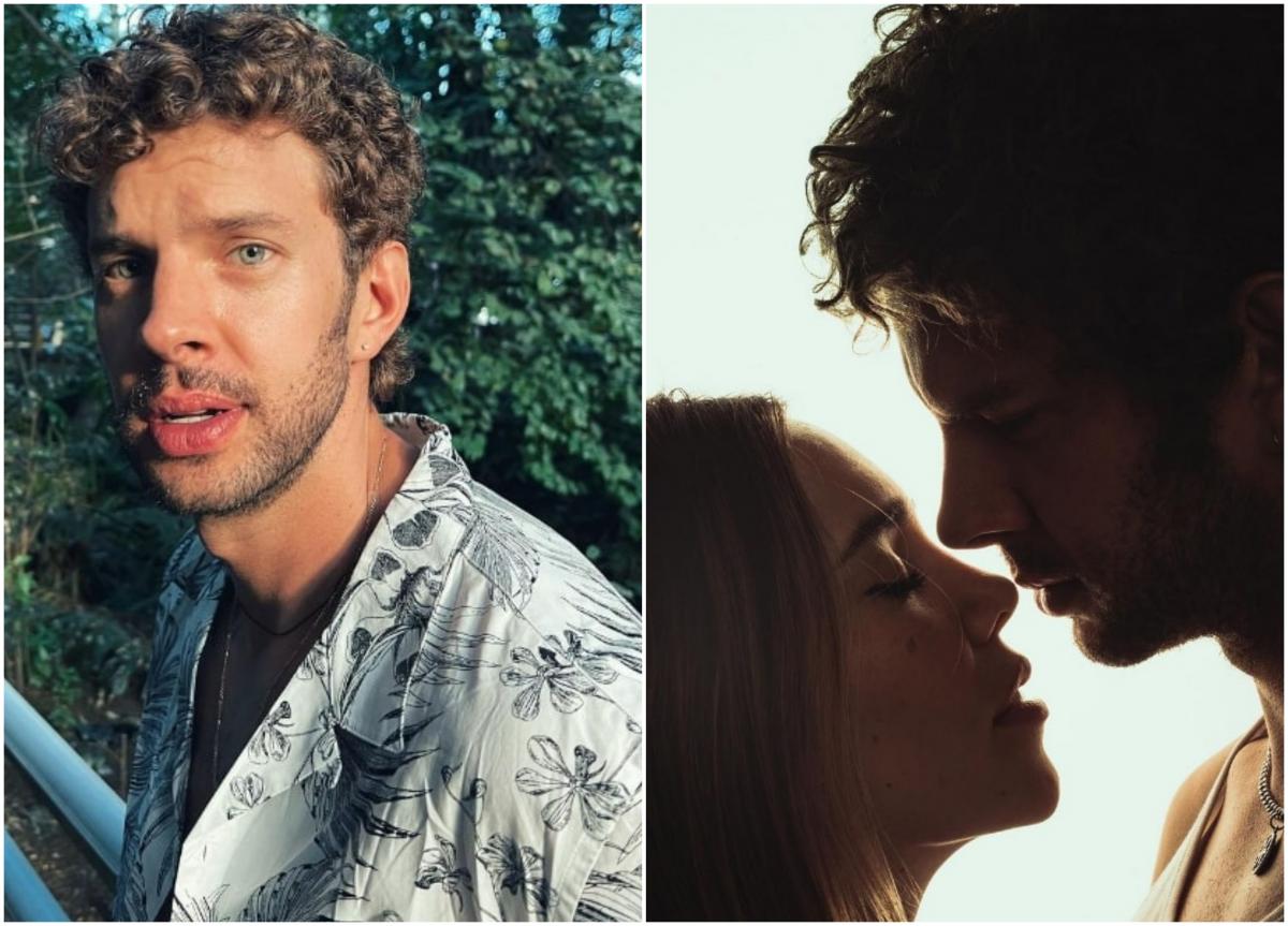 Raul Ocampo poartă o cămașă în carouri