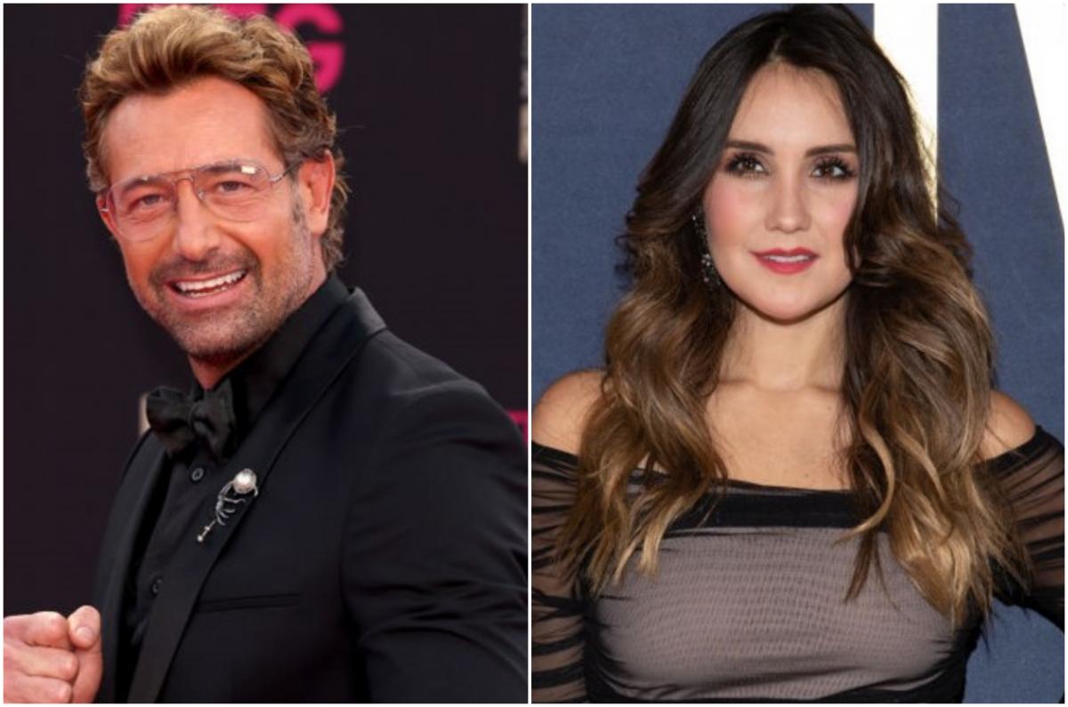 Gabriel Soto poartă un costum negru și Dulce Maria poartă o rochie de voal cu părul lung
