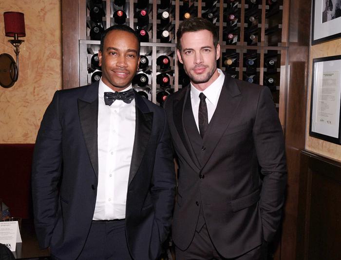 William Levy și Bille Woodruff stau unul lângă celălalt